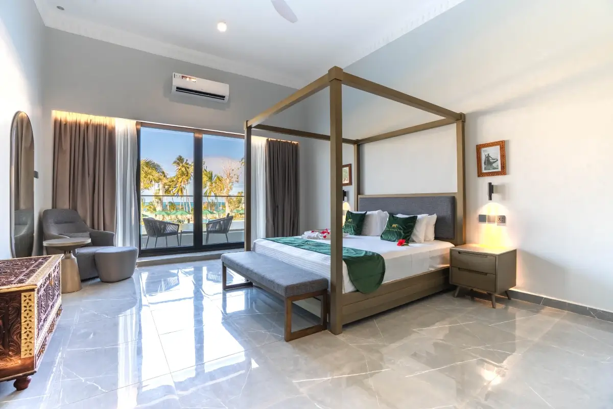 Deluxe Suite 1