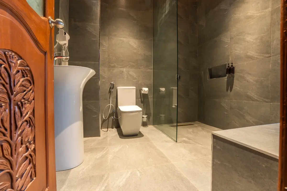 Deluxe Suite 1