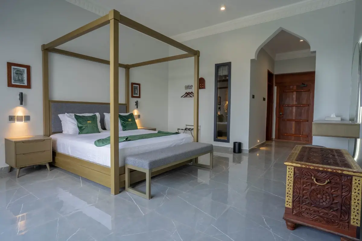 Deluxe Suite 1