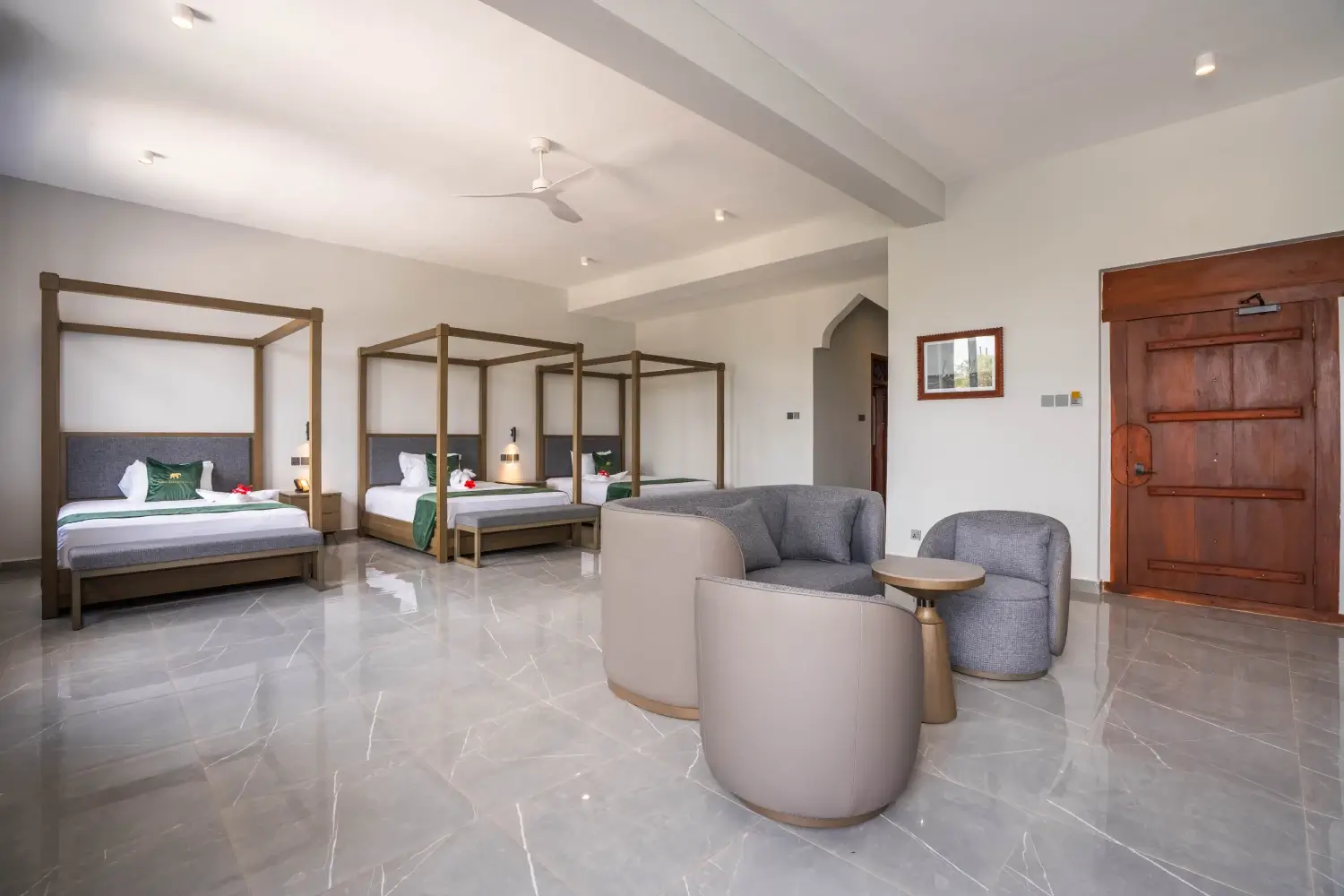 Deluxe Suite 1