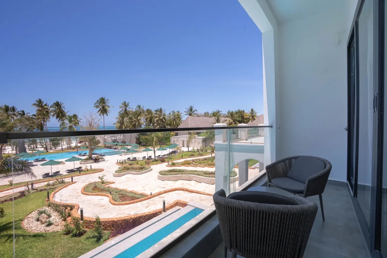 Deluxe Suite 1