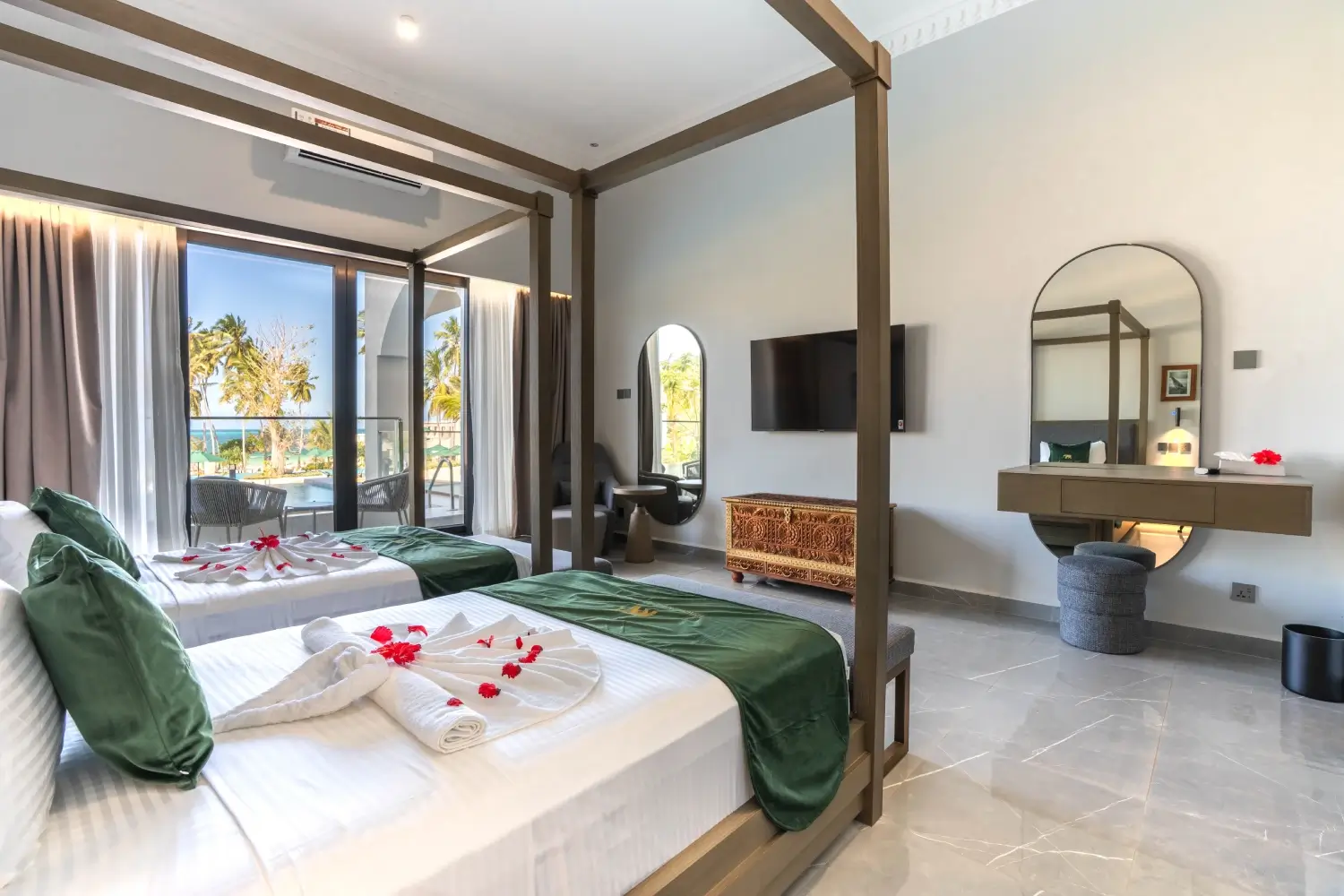 Deluxe Suite 1